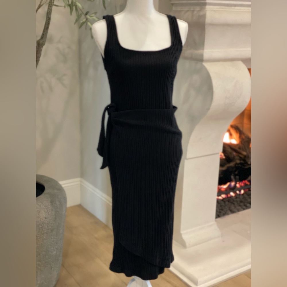 All in Favor black knit scoop neck dress with wrap panel Size L